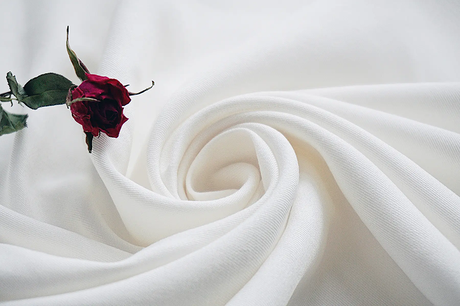 Aplikácia PUR tavného lepidla: Textil